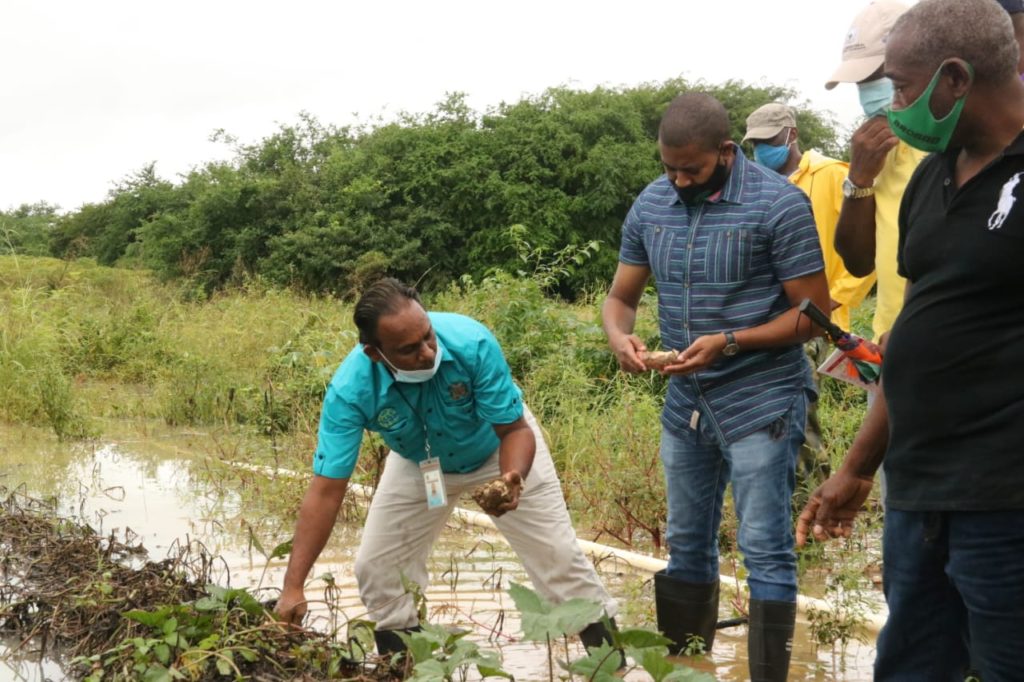 MINISTER GREEN - visits Ebony Agro Park 3